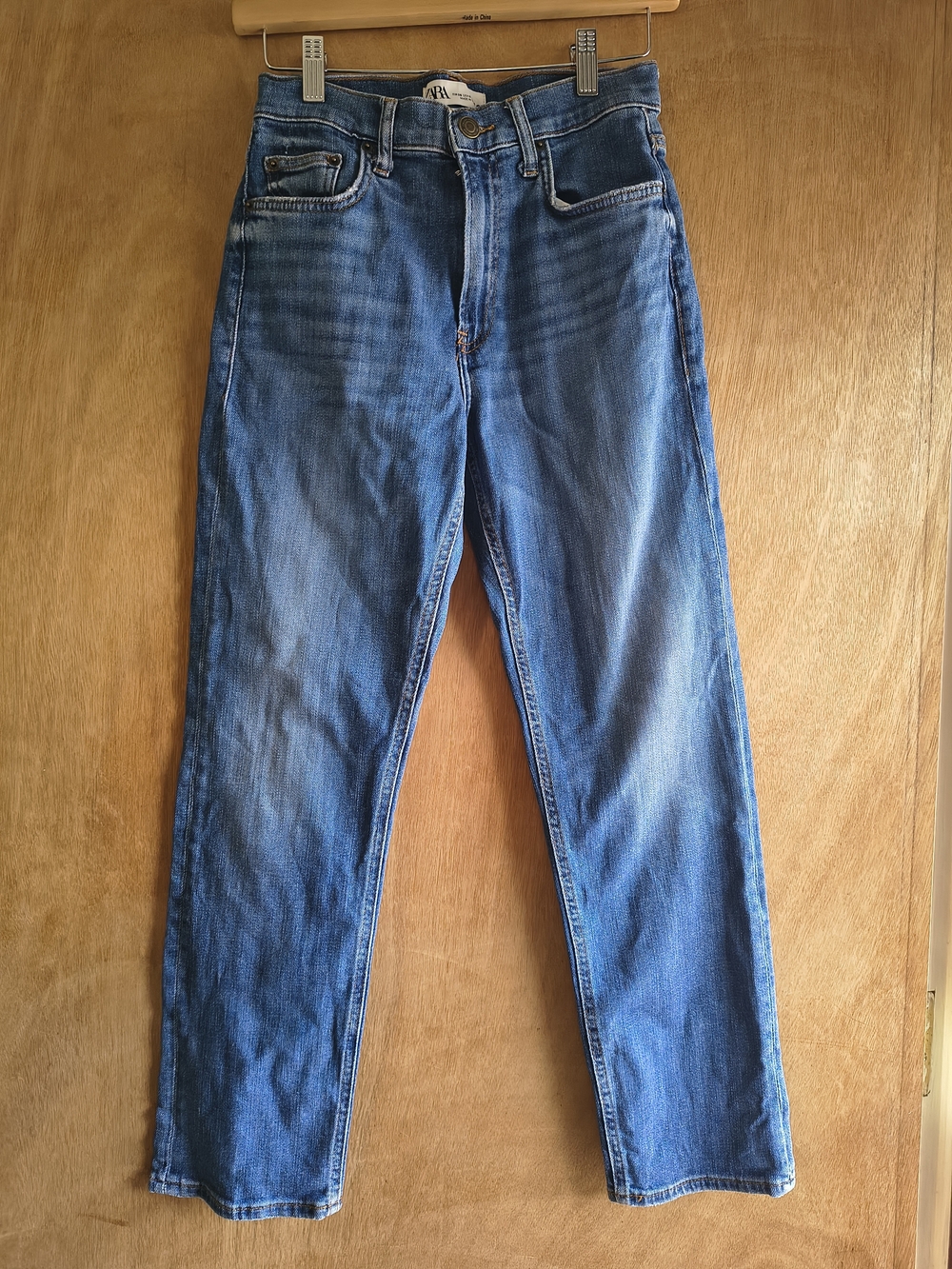 Zara Women's Straight Leg Jeans in Blue Wash